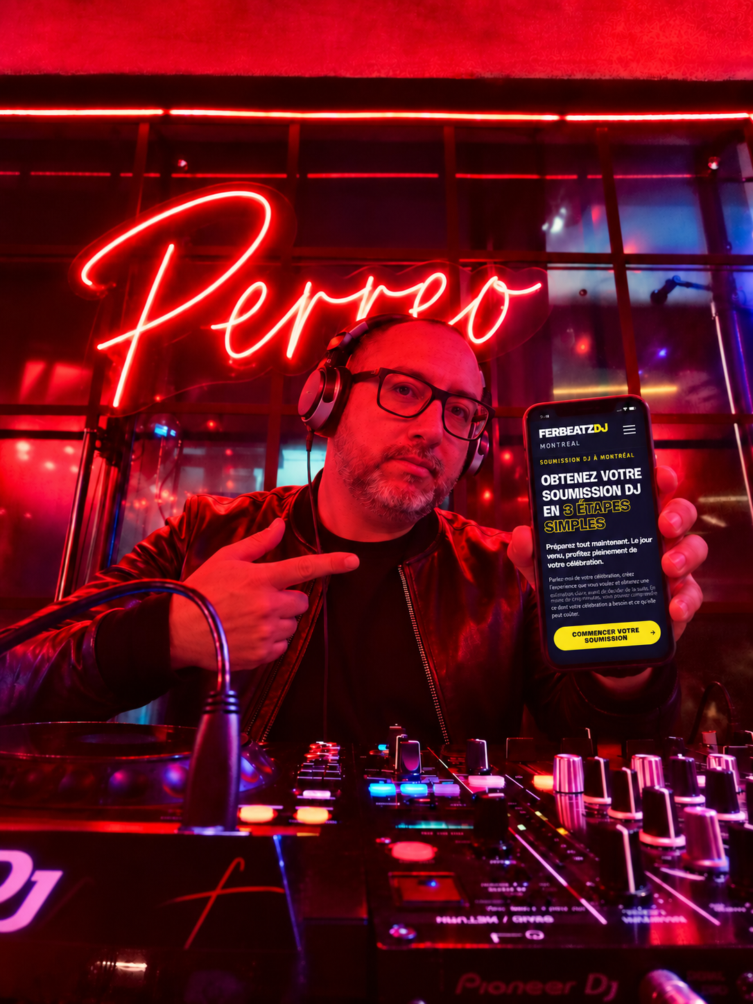 L'assistant de soumission Ferbeatz DJ sur un téléphone